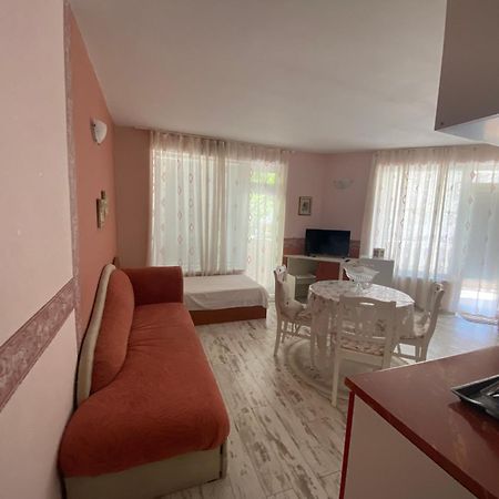 Art Guest House Orchidea Pomorie Exteriör bild