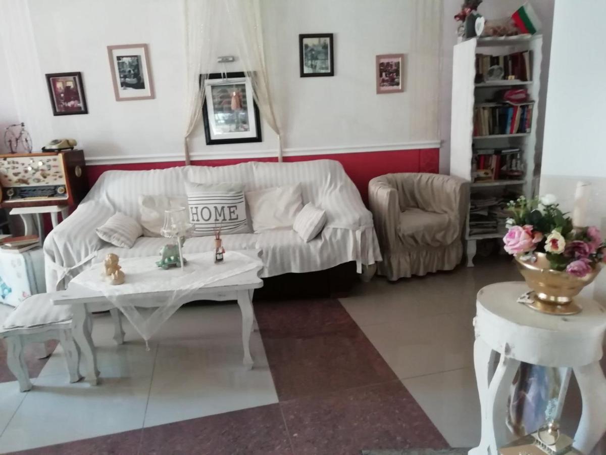 Art Guest House Orchidea Pomorie Exteriör bild